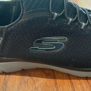 Men’s Skecher Slip-Ins brand new